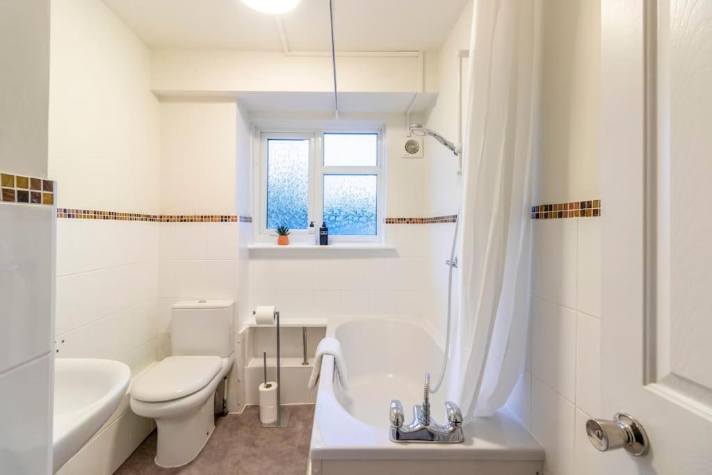 Beautiful Sea View 2 Bedroom Sleeps 6-Free Parking Bournemouth Zewnętrze zdjęcie