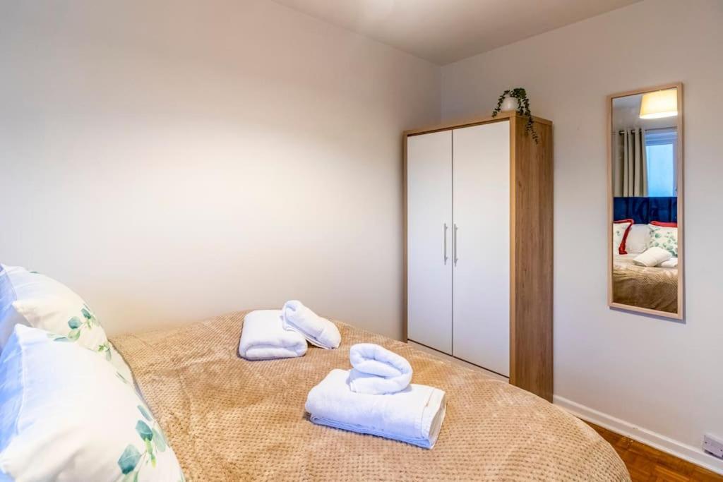 Beautiful Sea View 2 Bedroom Sleeps 6-Free Parking Bournemouth Zewnętrze zdjęcie